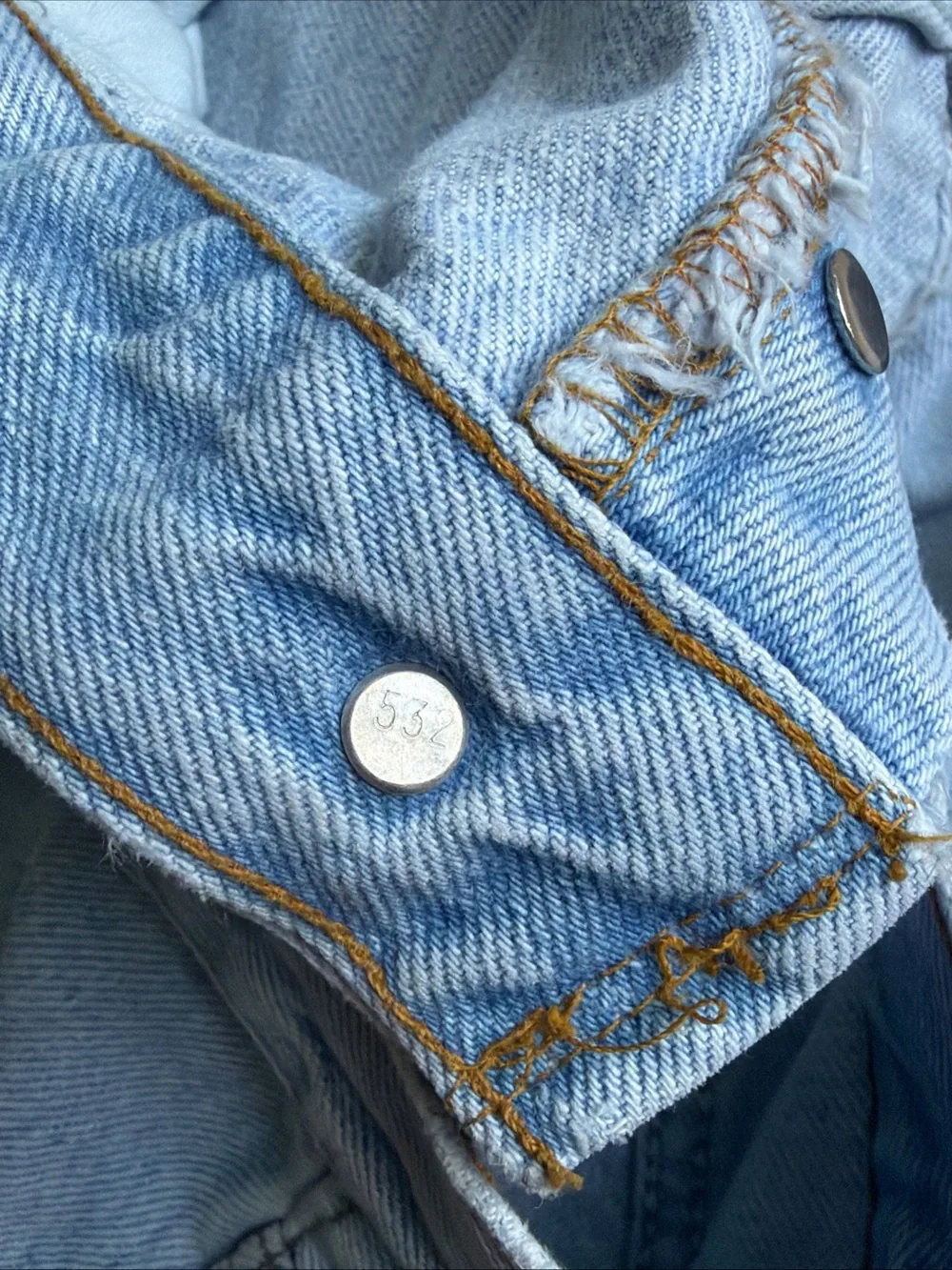 Vintage Levi’s 501 Jeans 36x30 Made in USA Late 80s Light Wash Denim Distressed
